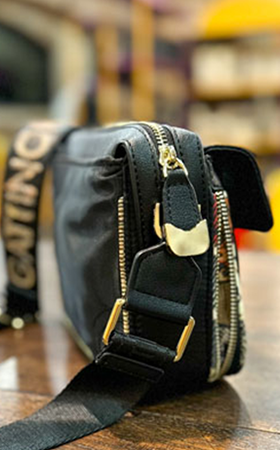 Dettagli raffinati per essere sempre alla moda con la nostra “Gattinoni” black classic linea Planetarium