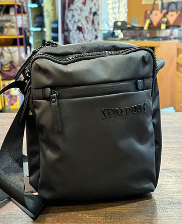 Borsello uomo ”Spalding “per tutte le ore del giorno